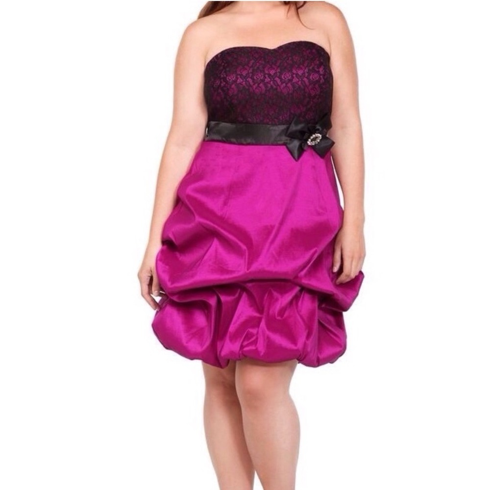 Torrid Y2K Lace Bubble Hem Pinup Cocktail Dress Size 24 Rhinestone Bow Glam